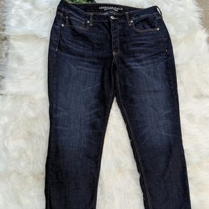 AE Tomgirl Jeans